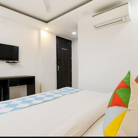 Anand Mukesh Residency Hotel New Delhi Exterior photo