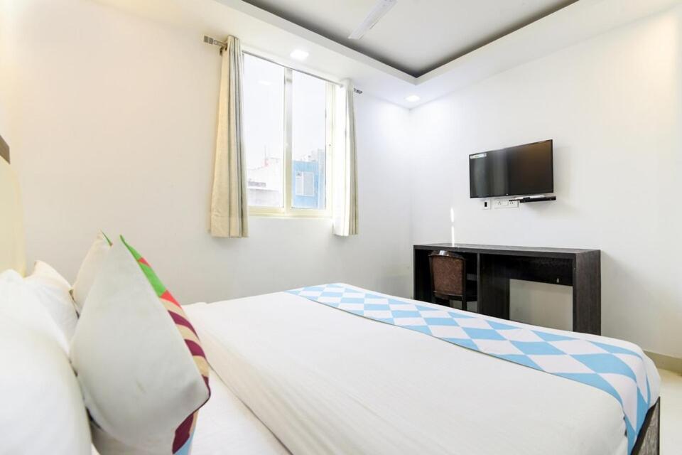 Anand Mukesh Residency Hotel New Delhi Exterior photo