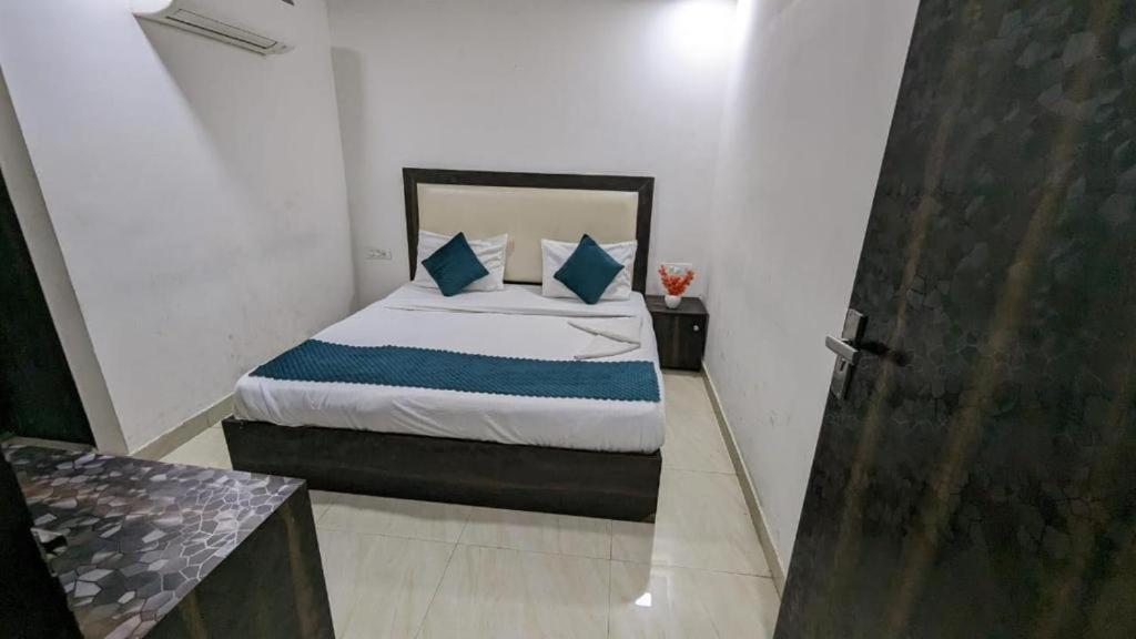Anand Mukesh Residency Hotel New Delhi Exterior photo